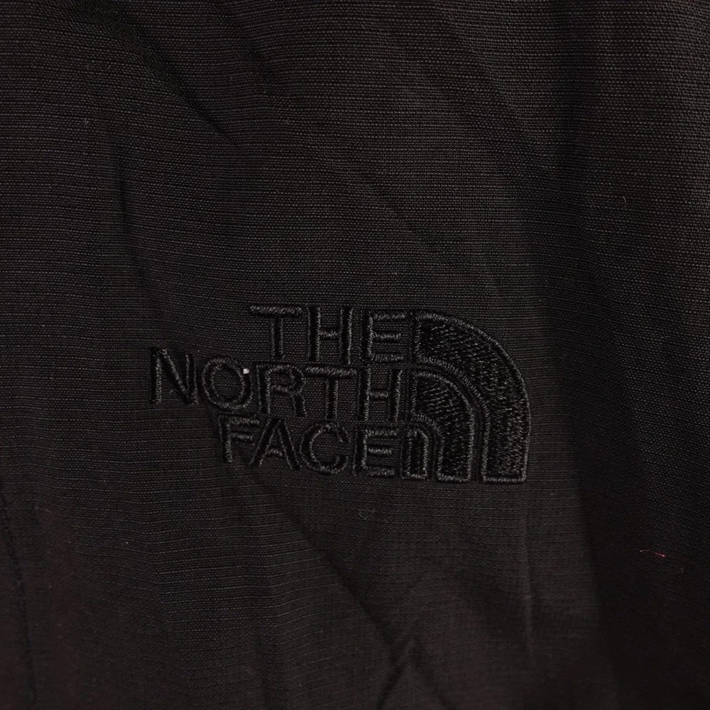 The North Face Mens DryVent Insulated Hooded Jacket Burgundy Black Medium